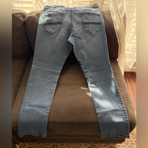 Stylish Blue Axel Jeans - Picture 5 of 5